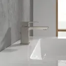 Смеситель для раковины с донным клапаном Villeroy & Boch Subway 3.0 TVW11200100064
