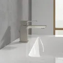 Смеситель для раковины с донным клапаном Villeroy & Boch Subway 3.0 TVW11200100064