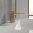 Смеситель для раковины с донным клапаном Villeroy & Boch Subway 3.0 TVW11200100076