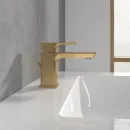 Смеситель для раковины с донным клапаном Villeroy & Boch Subway 3.0 TVW11200100076