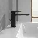 Смеситель для раковины Villeroy & Boch Subway 3.0 TVW112002000K5 с донным клапаном, черный матовый